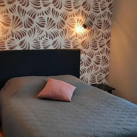 乐古德基恩斯酒店 2*