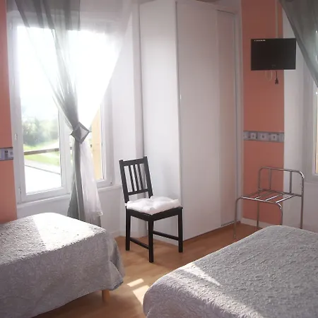 乐古德基恩斯酒店 酒店 Ambrieres Les Vallees