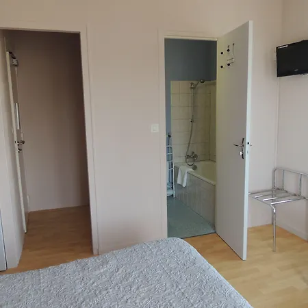Le Gue De Genes Otel