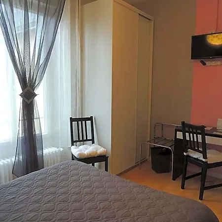 Hotel Le Gue De Genes Ambrieres Les Vallees