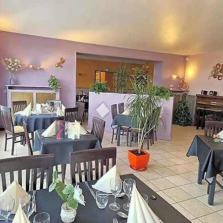Hotel Le Gue De Genes Ambrieres Les Vallees