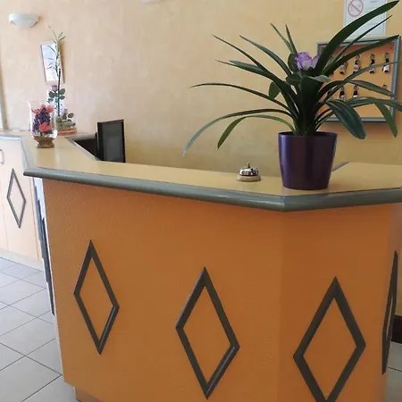 Otel Le Gue De Genes