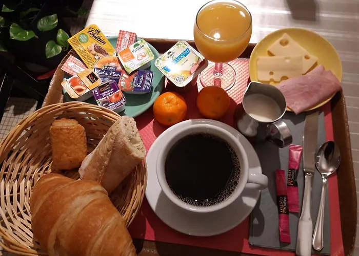 Le Gue De Genes Ambrieres Les Vallees