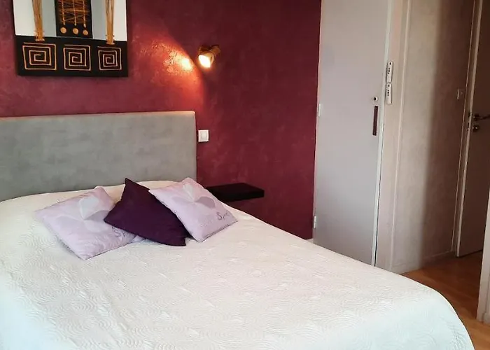 Hotel Le Gue De Genes Ambrieres Les Vallees